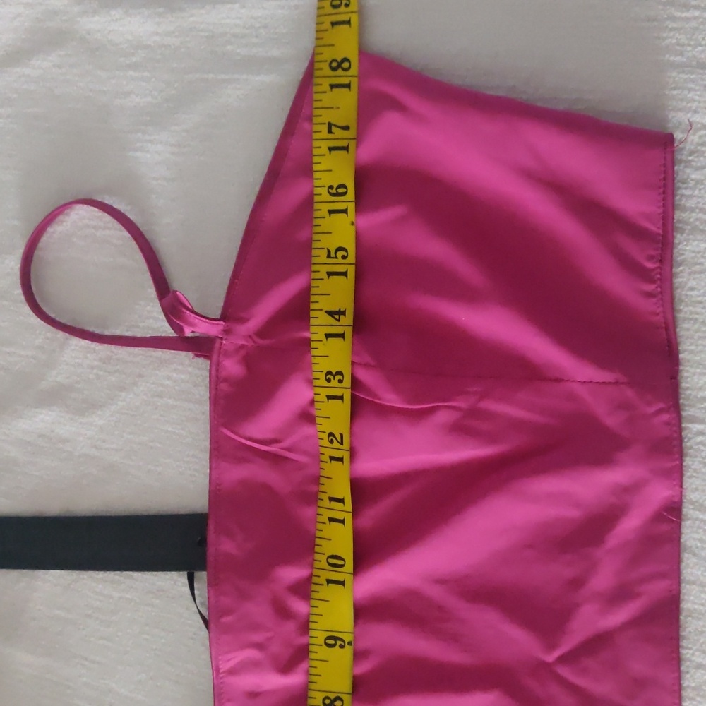 House Of Harlow 1960 Magenta Pink Crop Top Satin. Size L - Picture 9 of 9